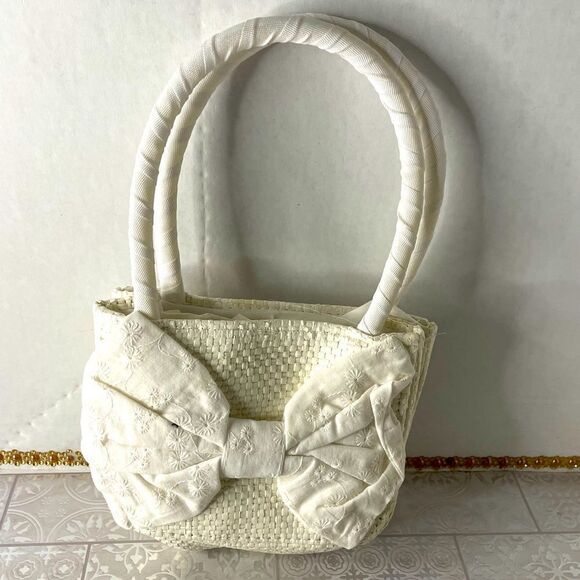 Nolan NYC white straw tote - Picture 1 of 6